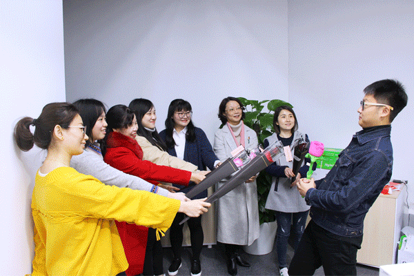 說明: http://m.barbarabessen.com/UploadFiles/Toutiao/201903/e6e4a568eec74bf9ae46f8e93f98f5f6.gif